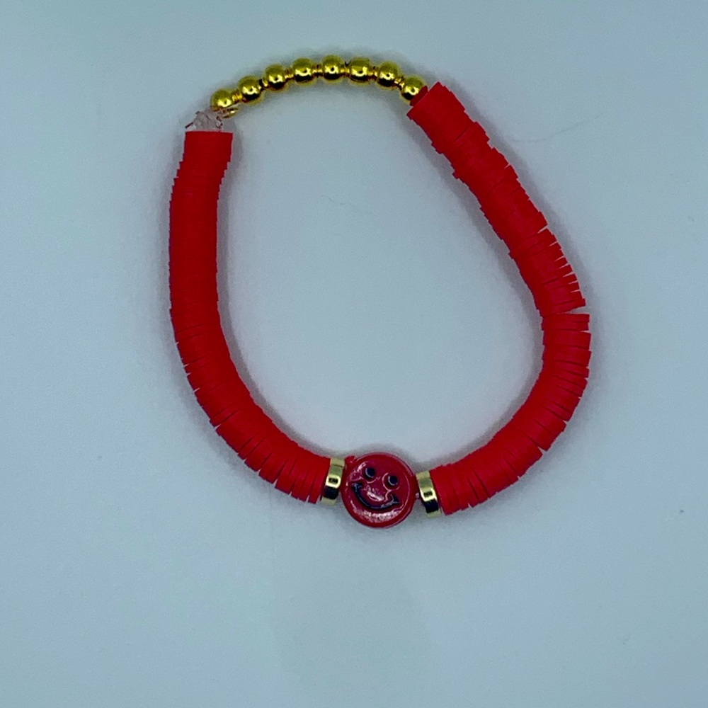 Clay bead bracelet “Smiley red”